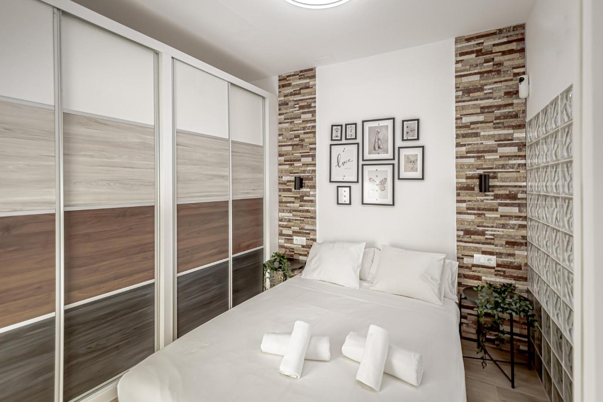 Apartamentos Franco Rodriguez มาดริด ภายนอก รูปภาพ