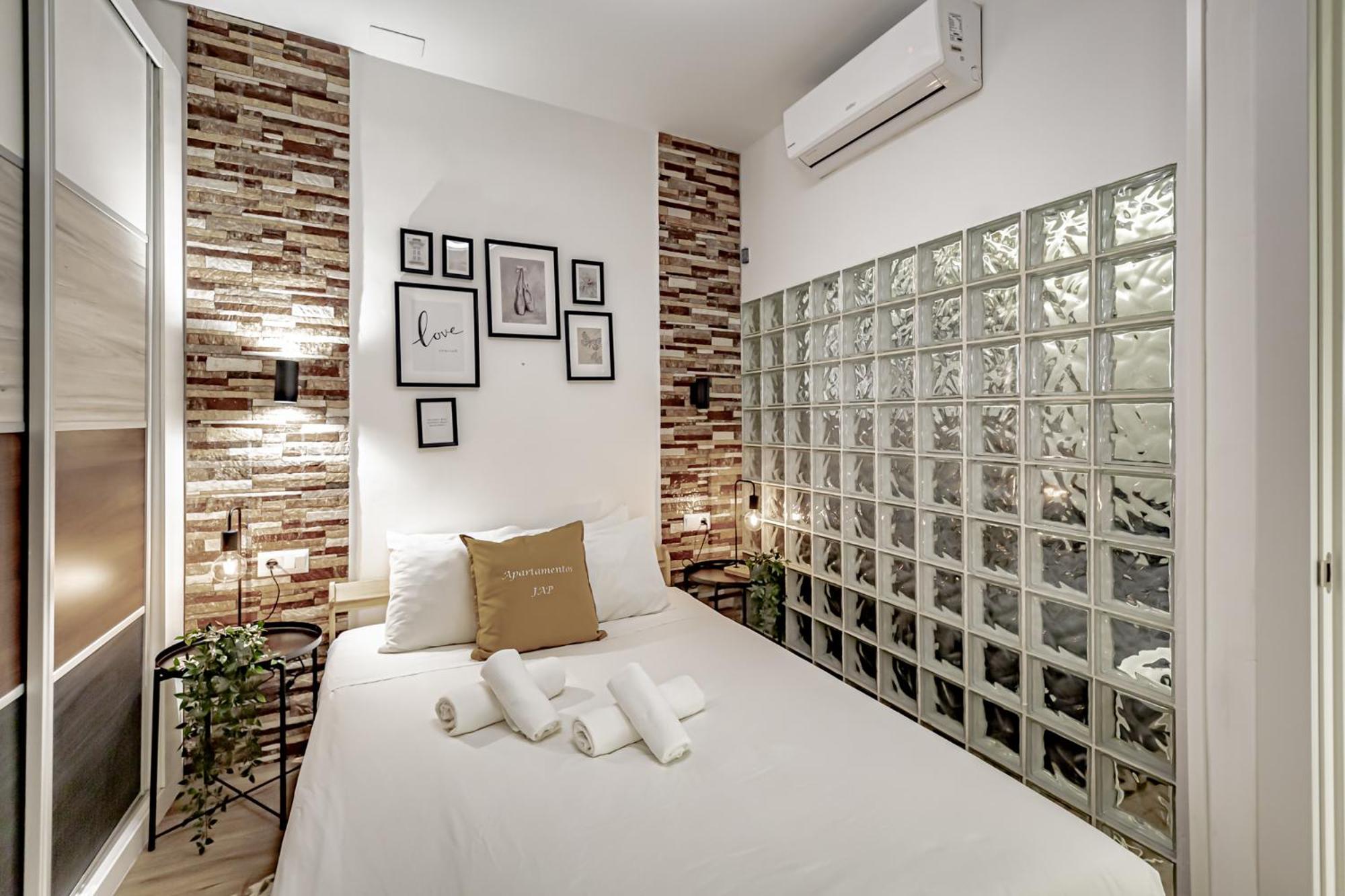 Apartamentos Franco Rodriguez มาดริด ห้อง รูปภาพ